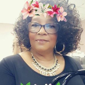 Meet your Posher, Myra